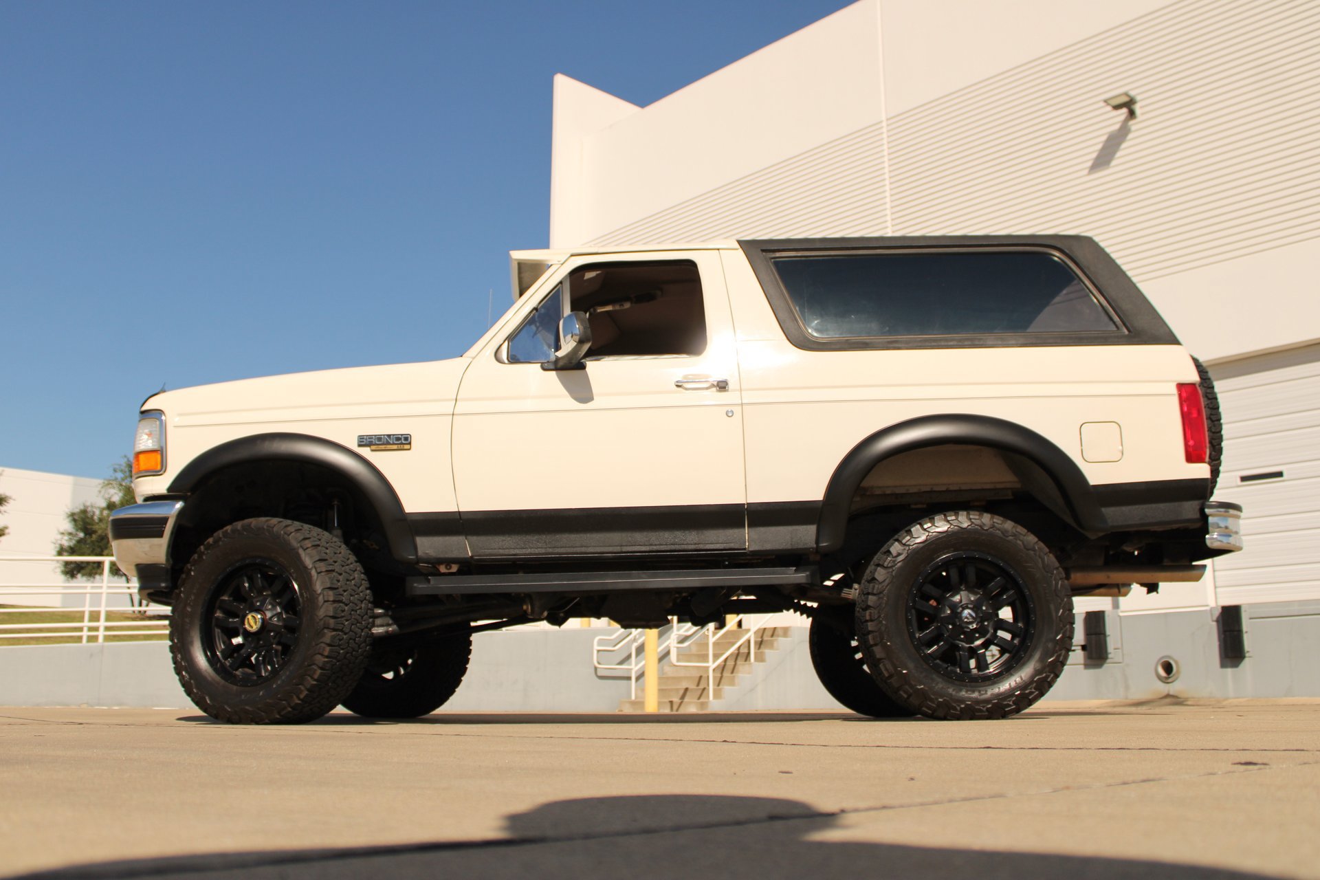 Used 1995 Ford Bronco Eddie Bauer AWD/4WD image 7