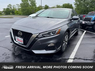Used 2022 Nissan Altima 2.5 SV w/ SV Premium Package AWD/4WD video 1