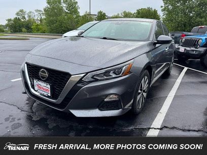 Used 2022 Nissan Altima 2.5 SV w/ SV Premium Package