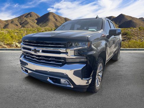 Used 2021 Chevrolet Silverado 1500 LTZ w/ LTZ Premium Package AWD/4WD image 13