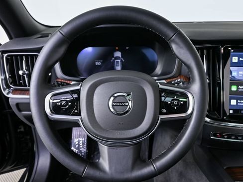 Certified 2025 Volvo V60 B5 Cross Country Plus image 10