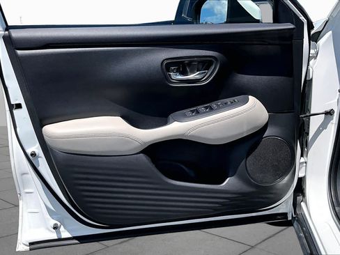 Certified 2023 Honda HR-V LX image 21