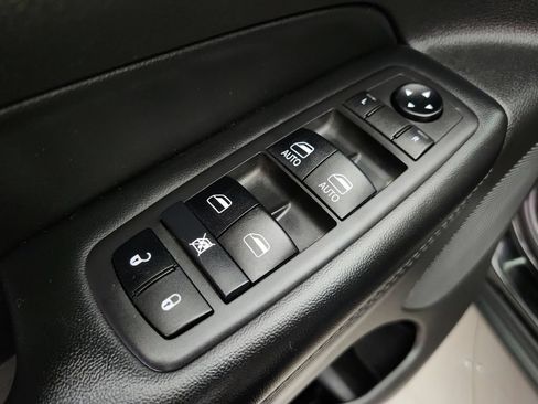 Used 2019 Jeep Grand Cherokee Limited AWD/4WD image 26