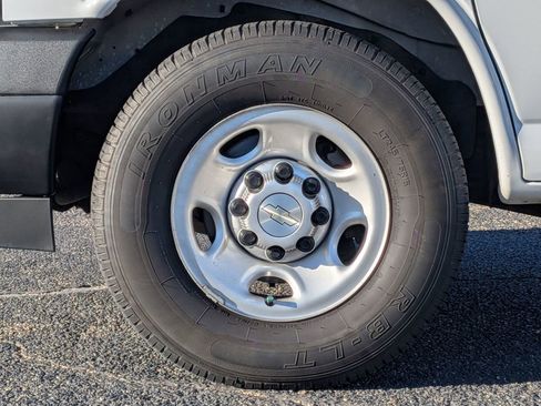 Used 2021 Chevrolet Express 2500 Extended w/ Driver Convenience Package image 12