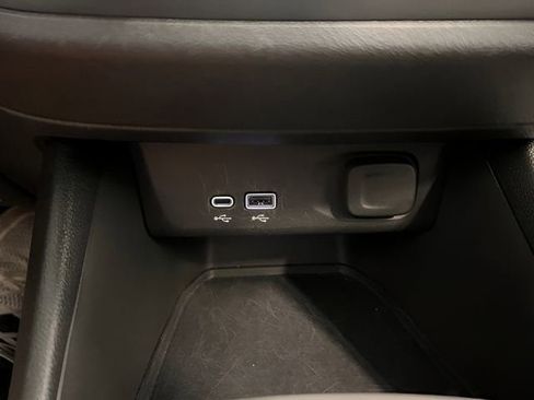 Used 2025 Buick Envista Preferred FWD image 23