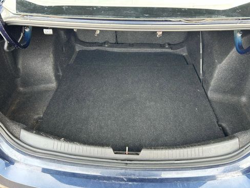 Used 2016 Chevrolet Malibu LT image 17