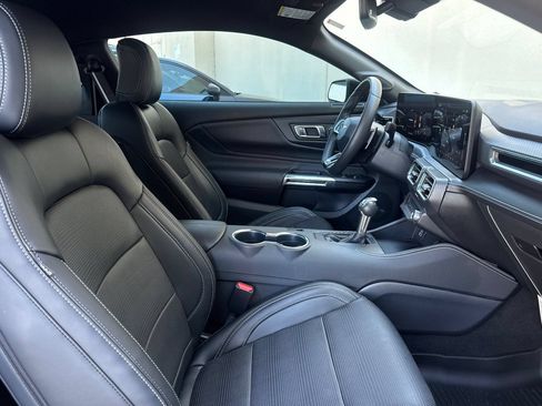 Used 2025 Ford Mustang GT Premium RWD image 15