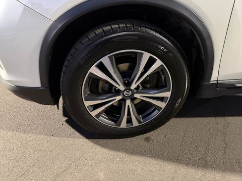 Used 2017 Nissan Rogue SL AWD/4WD image 11