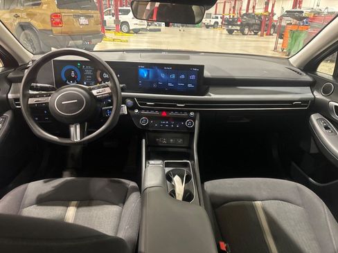 Used 2025 Hyundai Sonata SEL FWD image 41