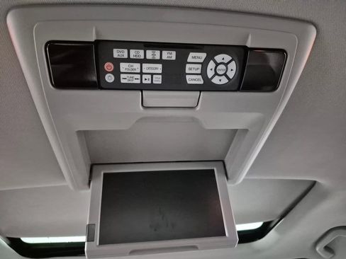 Used 2016 Honda Odyssey Touring Elite image 24