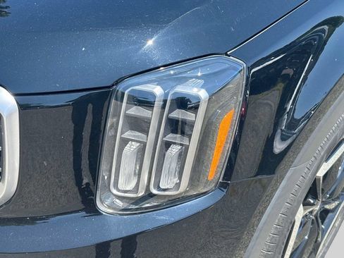 Used 2024 Kia Telluride EX w/ EX Captain's Chair Package AWD/4WD image 7