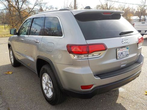 Used 2020 Jeep Grand Cherokee Laredo RWD image 7