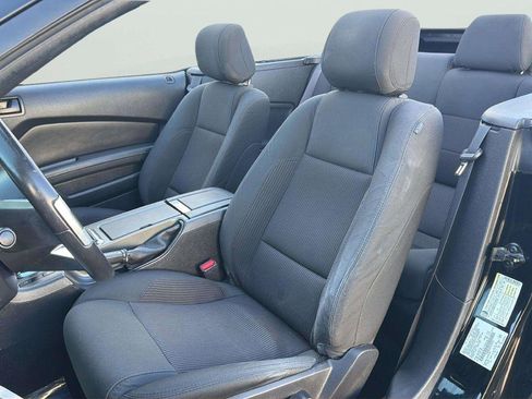 Used 2014 Ford Mustang Convertible RWD image 15
