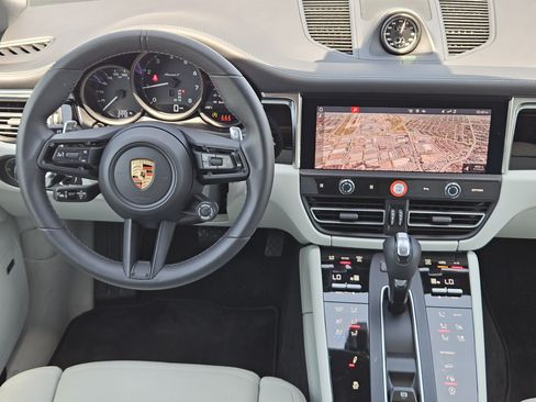 Certified 2026 Porsche Macan Turbo AWD/4WD image 25