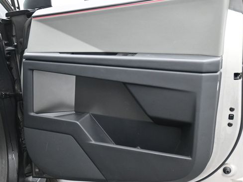 Used 2024 Tesla Cybertruck AWD Crew Cab image 24