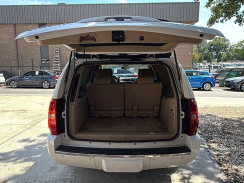 Used 2014 Chevrolet Suburban LTZ AWD/4WD image 12