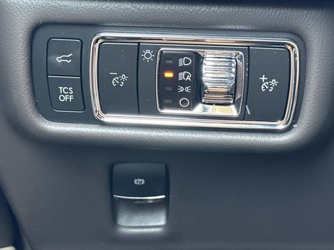 Used 2022 Lincoln Nautilus Reserve w/ Equipment Group 201A image 14