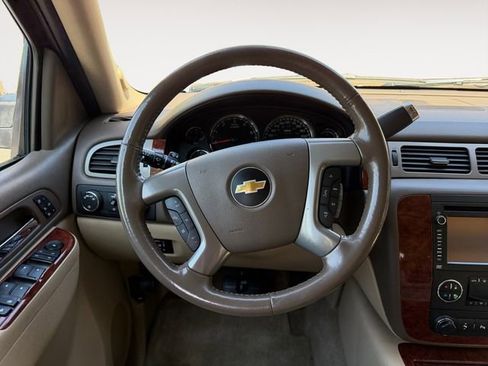 Used 2013 Chevrolet Tahoe LTZ AWD/4WD image 12