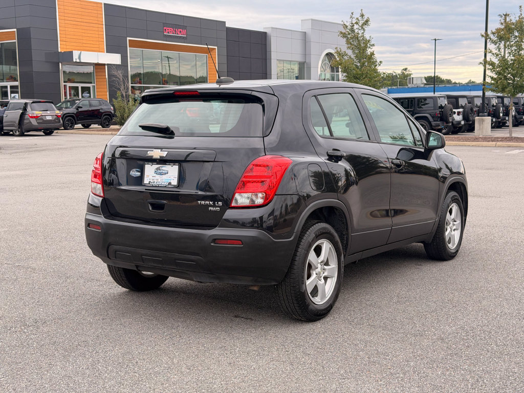 Used 2016 Chevrolet Trax LS AWD/4WD image 7
