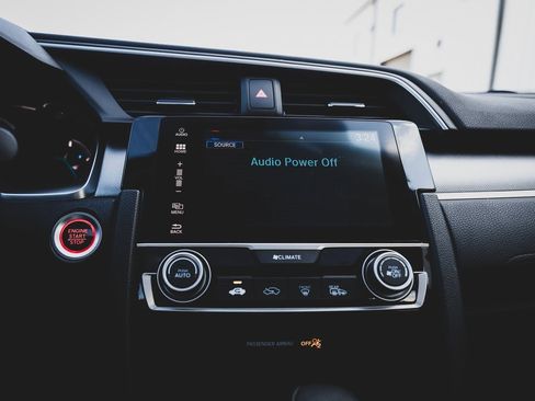 Used 2016 Honda Civic EX image 8