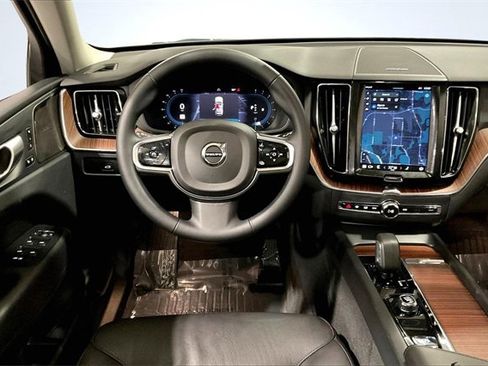 Certified 2023 Volvo XC60 B5 Plus w/ Climate Package image 5