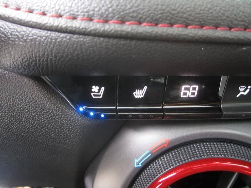 Used 2020 Chevrolet Blazer RS AWD/4WD image 19
