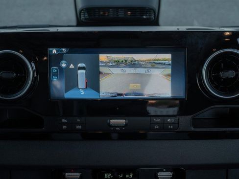 Used 2025 Mercedes-Benz Sprinter 2500 image 16