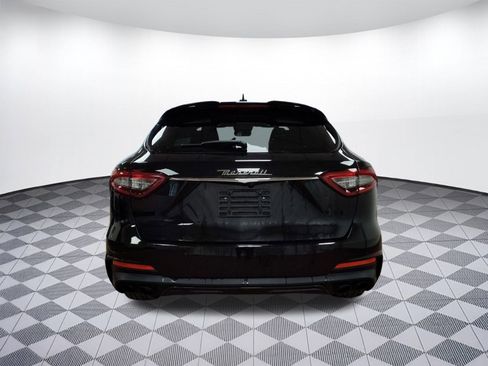 Used 2020 Maserati Levante GranSport image 9