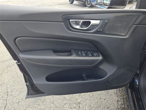 Used 2019 Volvo XC60 T8 Inscription AWD/4WD image 23