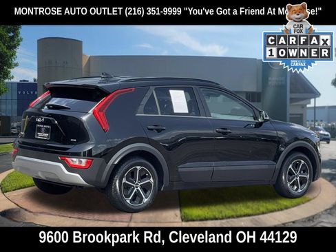 Used 2023 Kia Niro EX FWD image 4