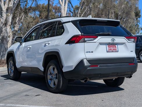 Used 2025 Toyota RAV4 XLE FWD image 12