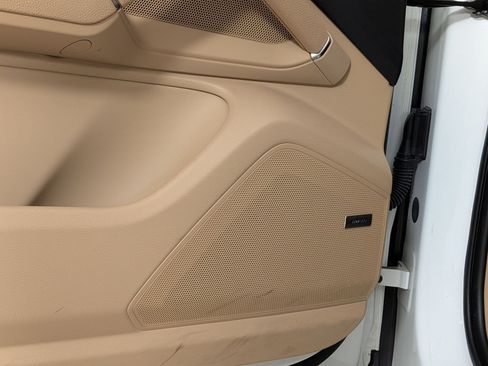 Certified 2023 Porsche Cayenne AWD/4WD image 13