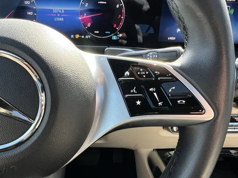 Certified 2024 Mercedes-Benz GLB 250 4MATIC image 20