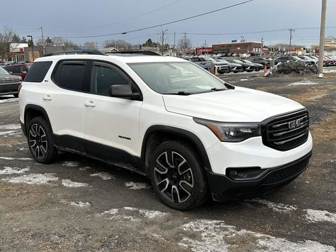 Used 2019 GMC Acadia SLT w/ Black Edition image 2