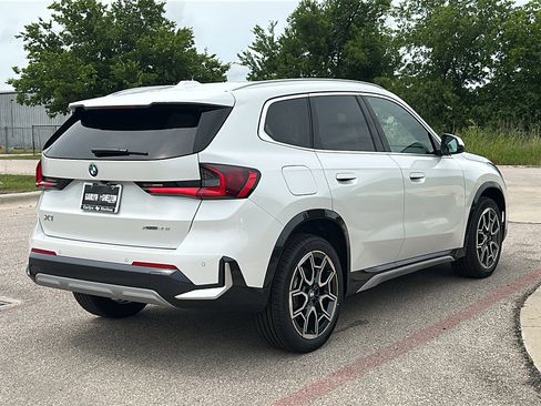 New 2026 BMW X1 xDrive28i w/ Technology Package AWD/4WD image 8