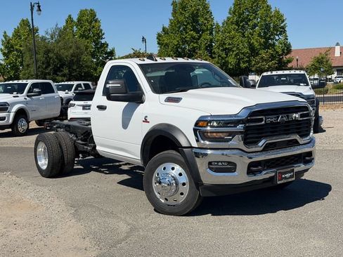 New 2026 RAM 4500 Tradesman AWD/4WD image 2