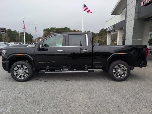 New 2026 GMC Sierra 2500 Denali w/ Denali Reserve Package AWD/4WD image 6