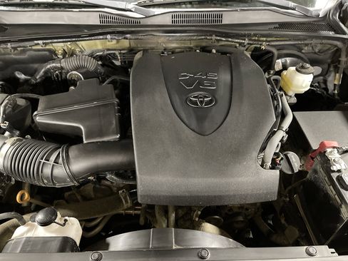 Used 2021 Toyota Tacoma SR5 image 15