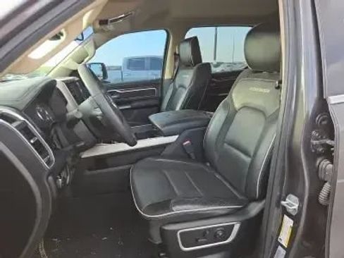 Used 2019 RAM 1500 Laramie AWD/4WD image 7