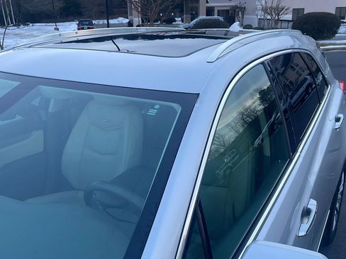 Used 2017 Cadillac XT5 Luxury image 9