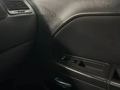 Used 2012 Dodge Challenger SXT RWD image 16