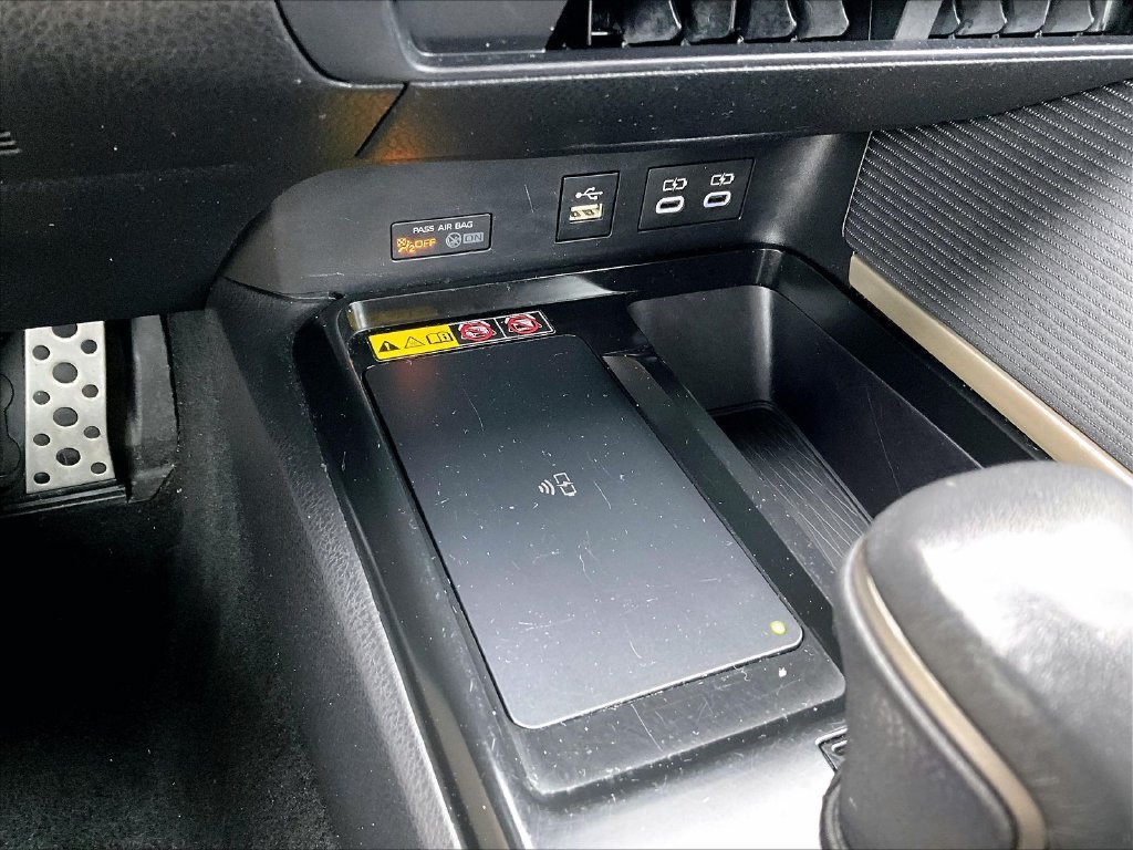 Used 2025 Toyota Camry SE FWD image 27