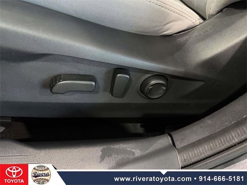 Used 2021 Subaru Legacy Premium image 12