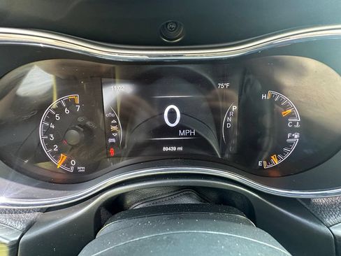 Used 2020 Jeep Grand Cherokee Altitude RWD image 19
