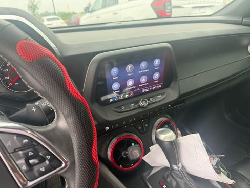 Used 2023 Chevrolet Camaro LT w/ Technology Package RWD image 5