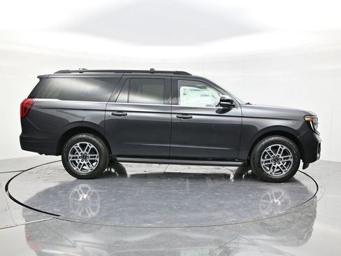 New 2025 Ford Expedition Max Active image 4