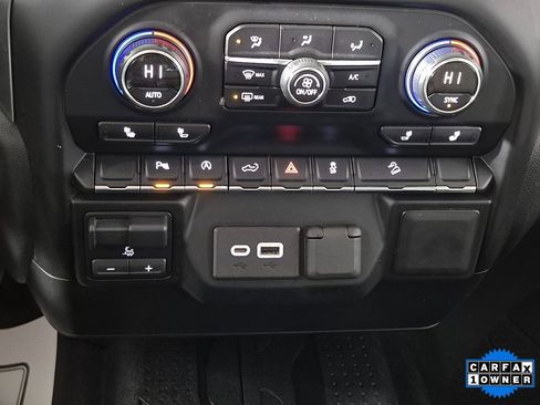 Used 2019 Chevrolet Silverado 1500 RST image 17