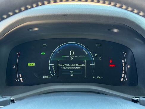 Used 2025 Toyota Camry SE image 15