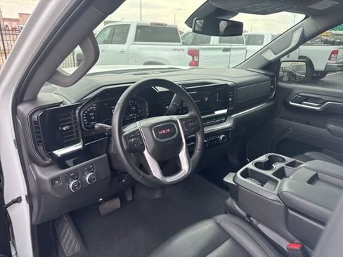 Used 2025 GMC Sierra 1500 SLT image 9