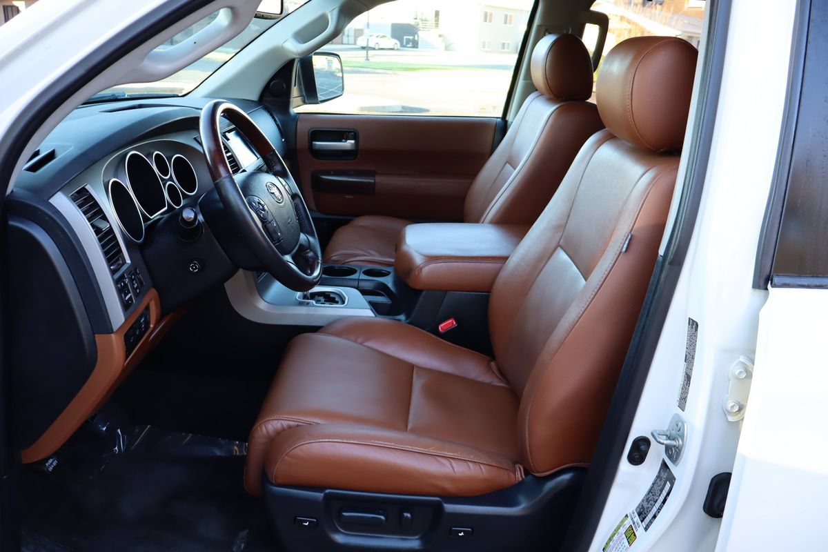 Used 2013 Toyota Sequoia Platinum AWD/4WD image 19